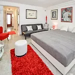 Dado By Interhome Turan