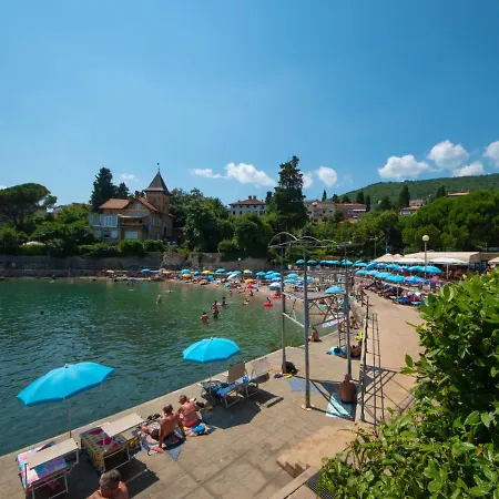 Dado By Interhome Turan