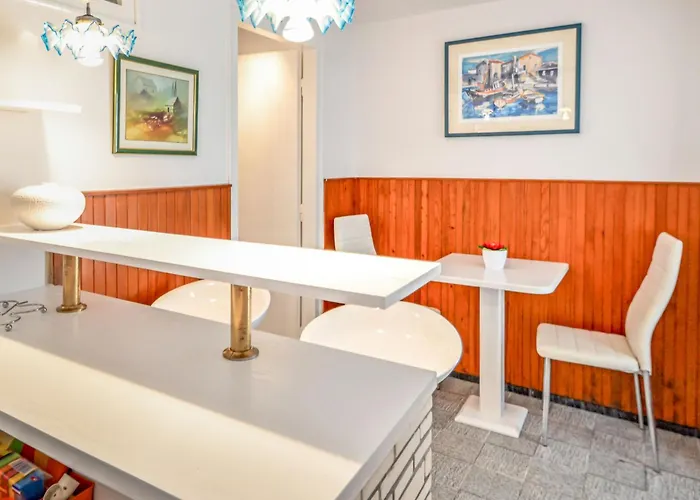 Dado By Interhome Apartamento Turan